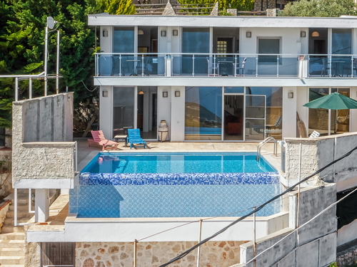  gece  -  Kasım
  | Kalkan Üzümlü'de Deniz Manzaralı 8 Kişilik Muhafazakar Villa
